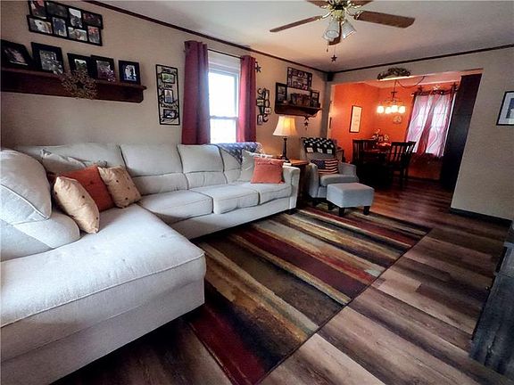 4th image of 411 Violet Dr