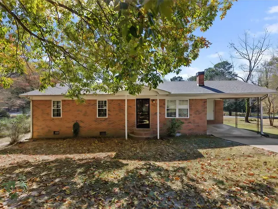 919 Briarwood Dr