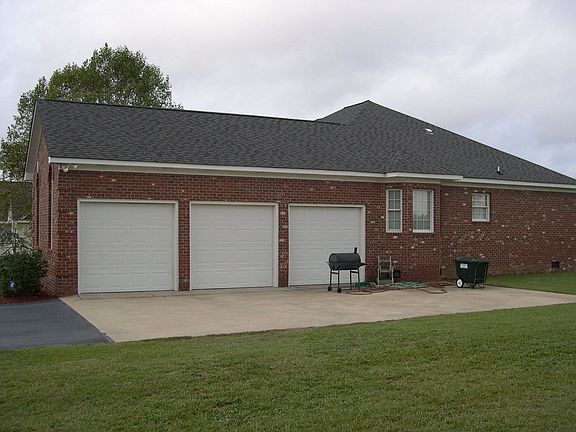 Attached Garage