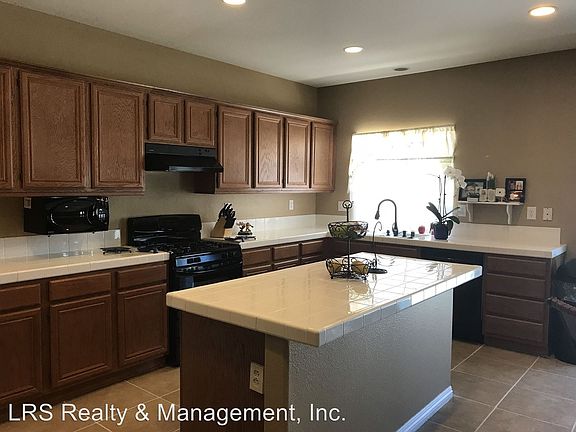 5th image of 37100 Julian Ln