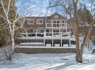 5523 Peninsula Dr, West Bend, WI 53095