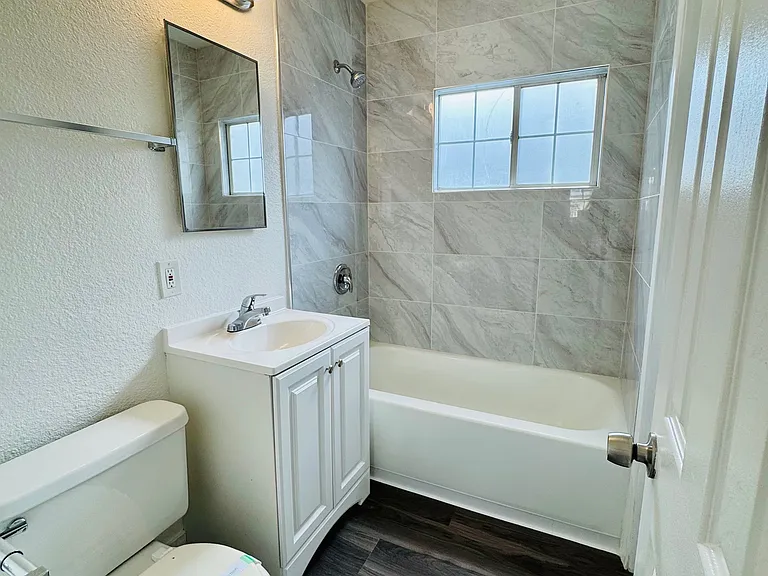 1208 Viola St — Photo 5