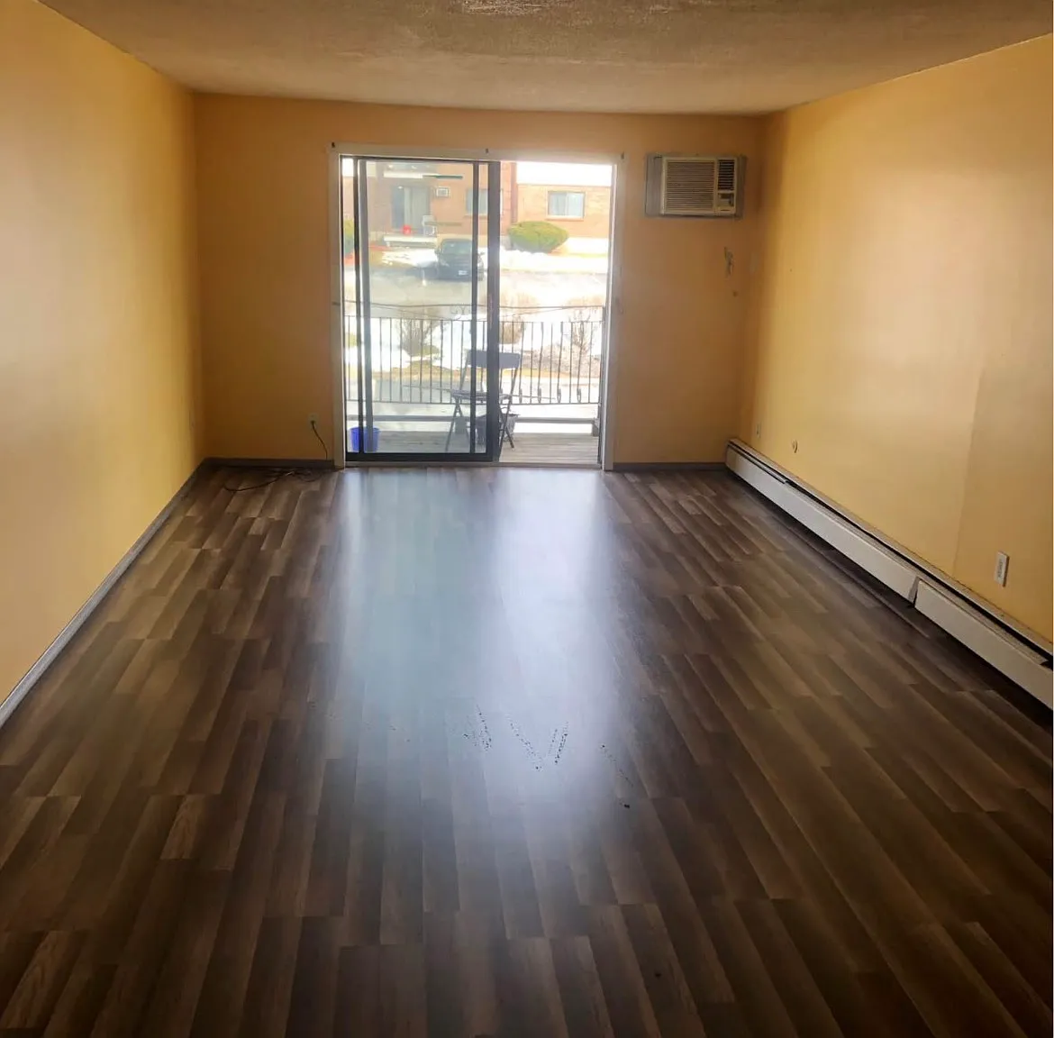 2 bed, 900 sqft, $1,950 — Photo 1