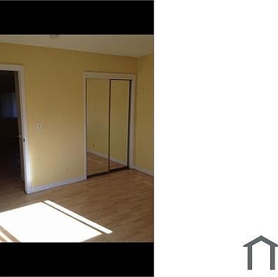 3rd image of 3075 Pearl Ave APT 4