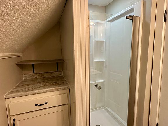 5th image of 23152 Lake Shore Blvd #3