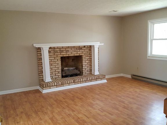 3rd image of 149 Westside Dr