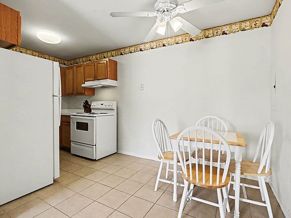 5th image of 1900 Light Rd APT 210