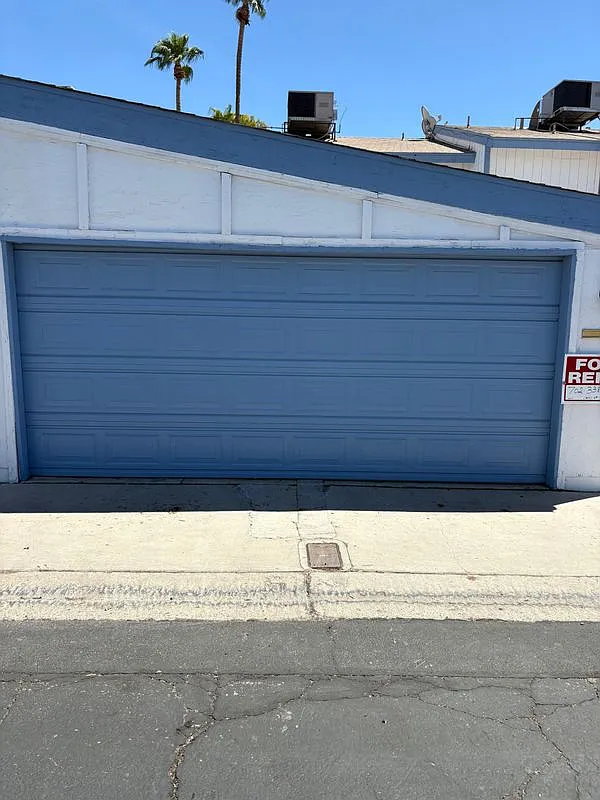 4 bed, 2.0 bath, 1260 sqft, $1,900 — Photo 1