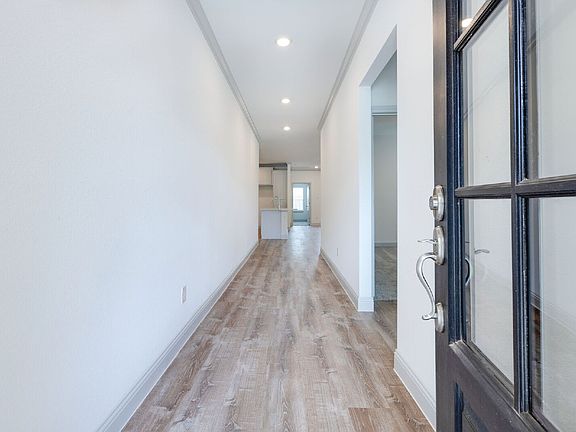 4th image of 309 Braves Way