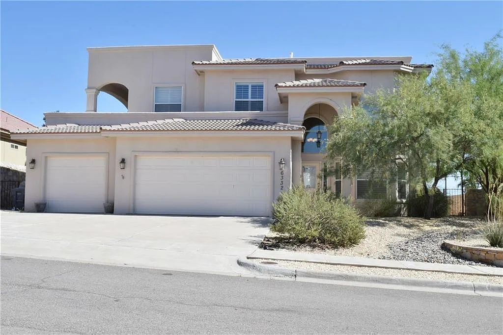 5 bed, 3.0 bath, 2807 sqft, $2,700 — Photo 1