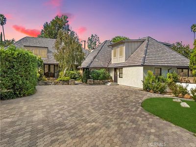 5200 Collier Pl, Woodland Hills, CA, 91364