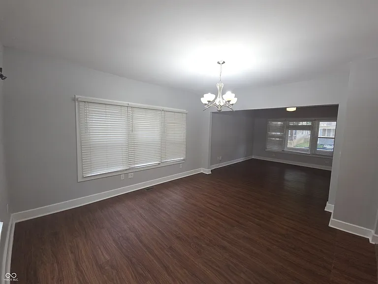 3621 N Kenwood Ave — Photo 10