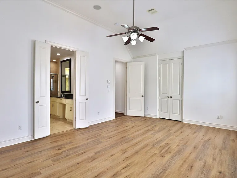 3257 Maxroy St — Photo 21