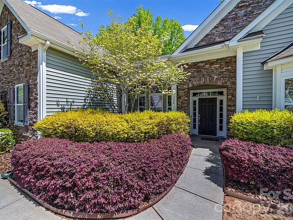 5th image of 754 Virginia Pine Ln