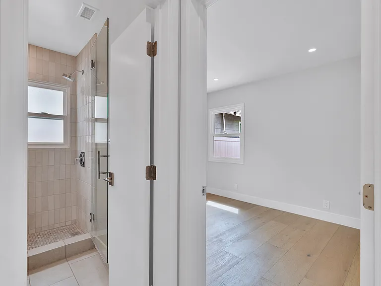 1022 Grant St #A — Photo 14