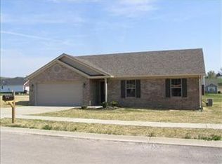 306 Goldenhead Dr, Berea, KY