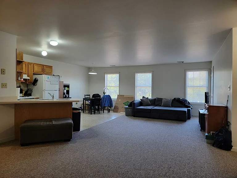 183 Tom Ave #C — Photo 4