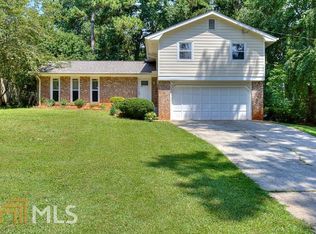 5643 Breezy Ct, Lilburn, GA