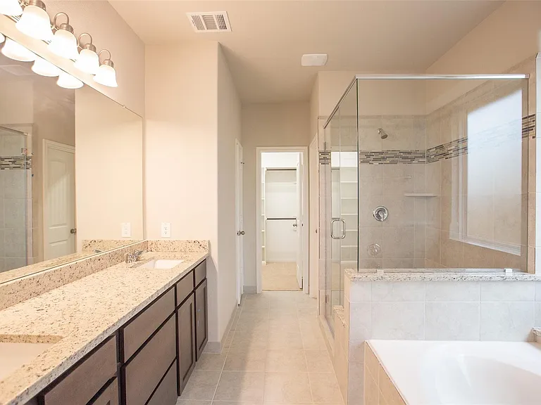 3530 Lake Bella Megan Dr — Photo 8