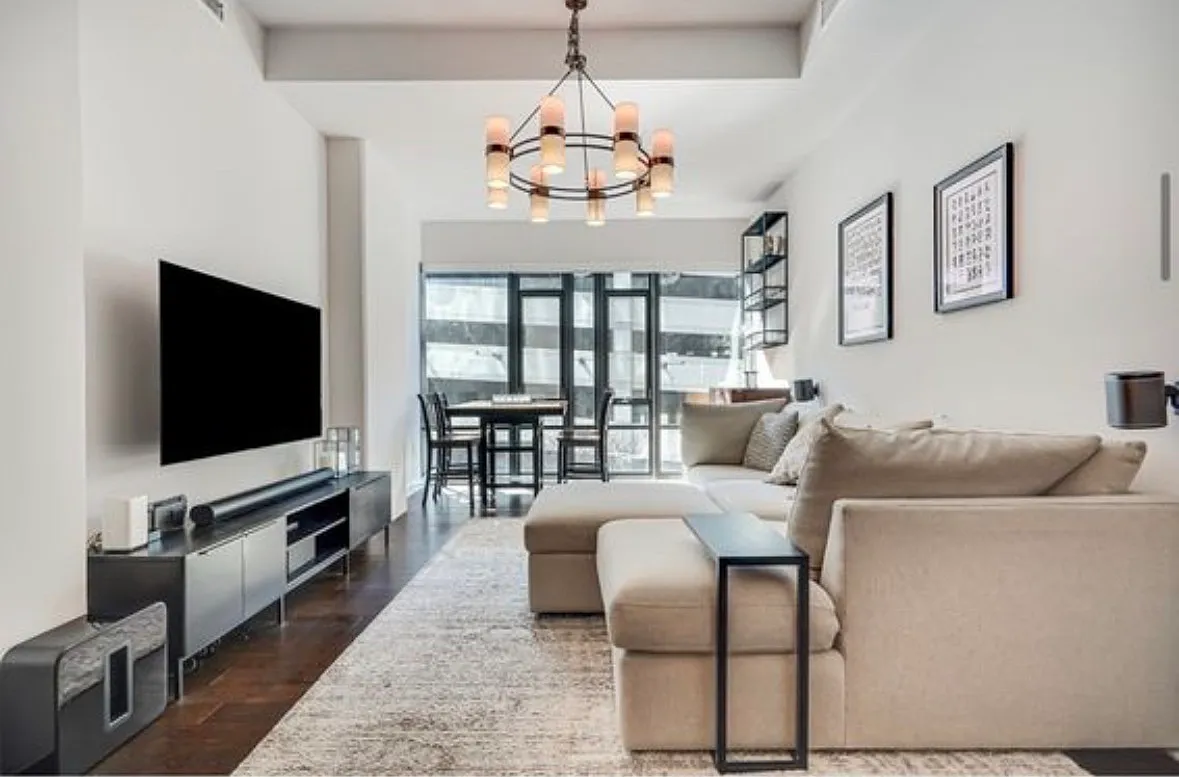 2 bed, 1296 sqft, $4,300 — Photo 1