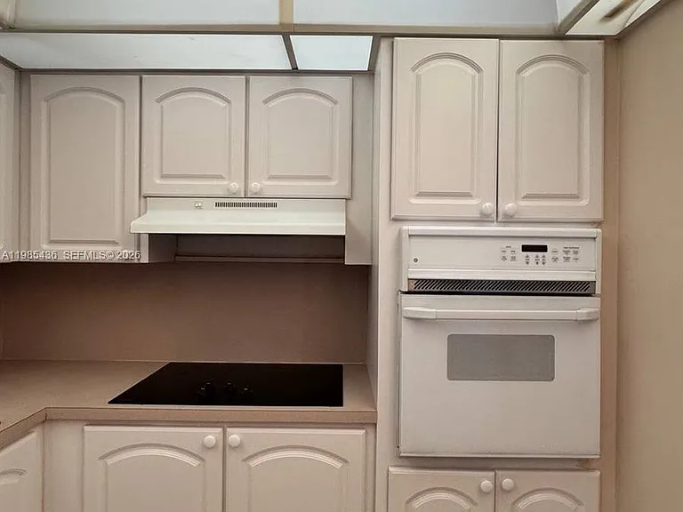 19380 Collins Ave #910 — Photo 3