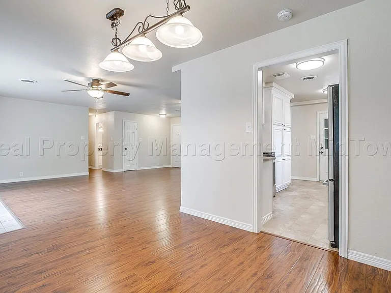 1813 Thomas Pl — Photo 12