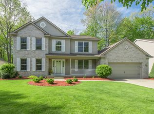 5105 Amberwood Ct, Midland, MI 48640