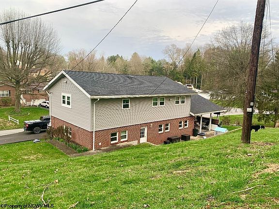 4th image of 803 Henry Dr
