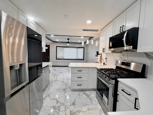 535 Central Ave APT 1, Bethpage, NY 11714
