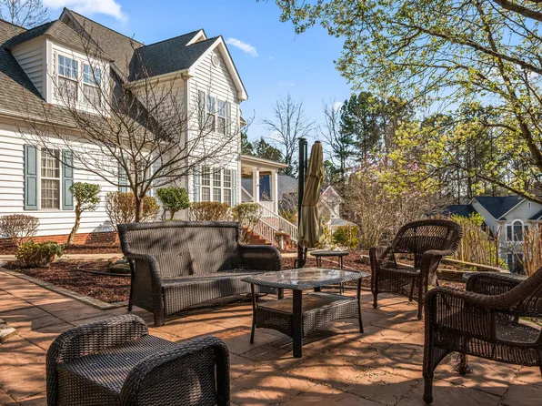 103 Bowers Ln, Cary, NC 27519