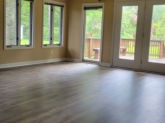 5th image of 2407 Glenwood Ave