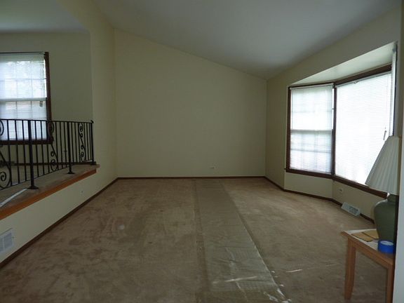 2nd image of 17713 Oakwood Dr