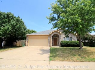 3961 Parkhaven Dr, Denton, TX 76210