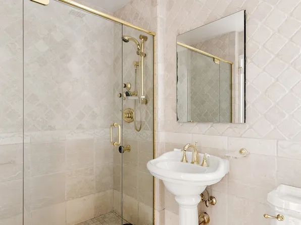 475 Park Avenue 3C image 7 of 7