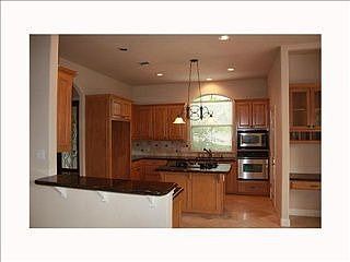 3rd image of 1502 Lakeway Dr