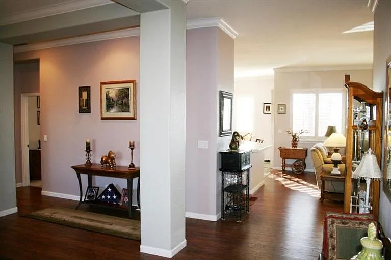 2004 Nina Way photo 1