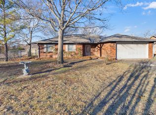816 Harbin Dr, Ardmore, OK 73401
