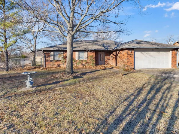 816 Harbin Dr, Ardmore, OK 73401