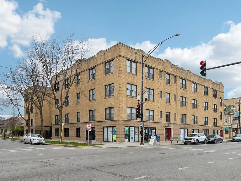 2958 W Montrose Ave #2 — Photo 14