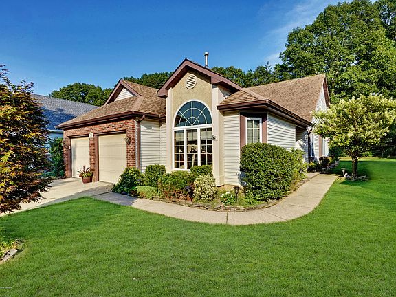 3rd image of 1734 Sweetbay Dr