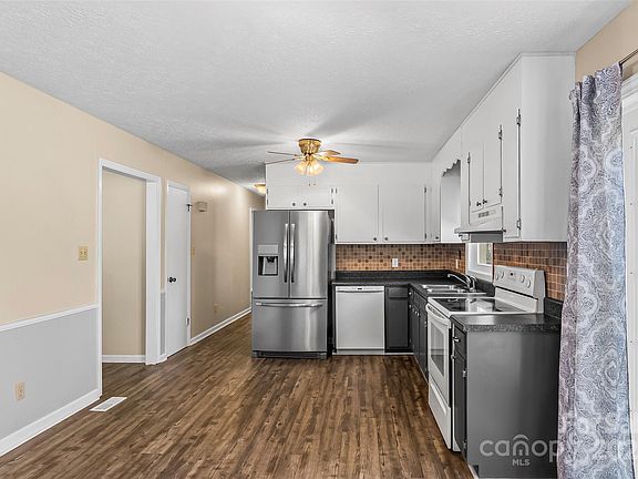 4th image of 107 Sherwood Dr