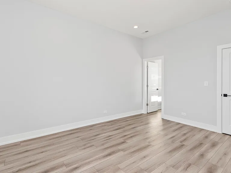 6453 S Ingleside Ave #3S — Photo 7