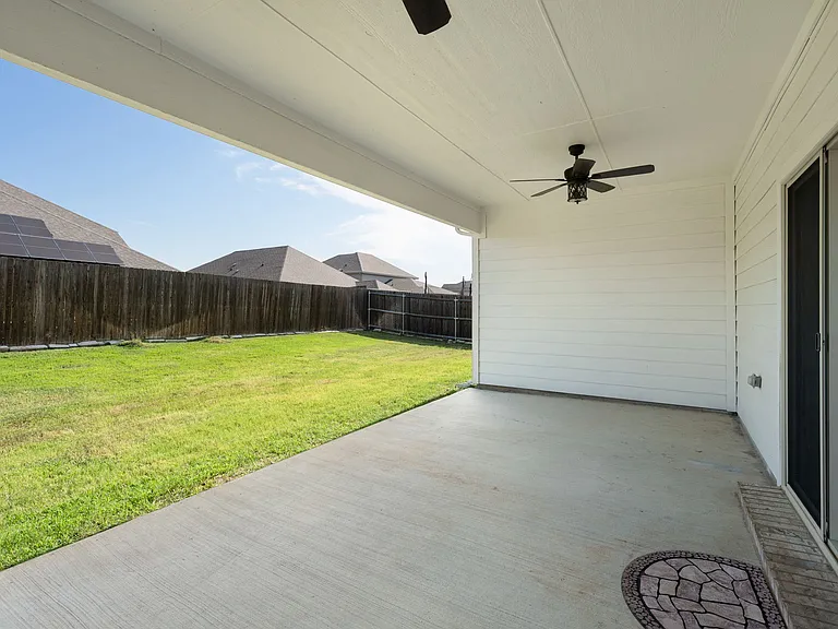 148 Lisa Ln — Photo 29