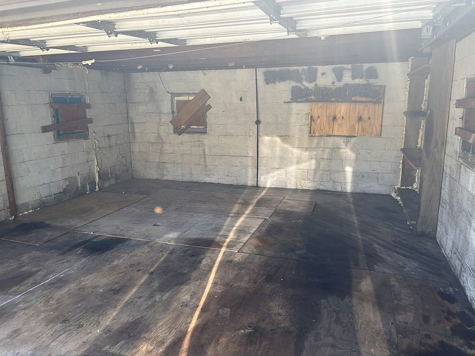 2nd image of 527 South St
