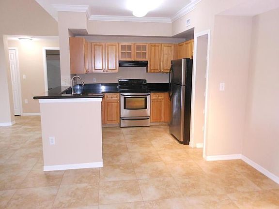 3rd image of 15165 Michelangelo Blvd APT 201
