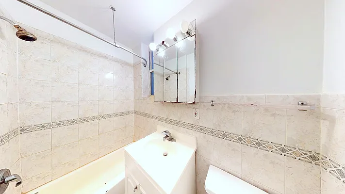 Rented by Bond New York | media 19