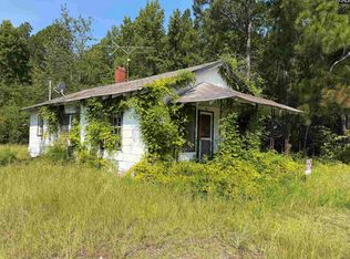2019 Providence Rd, Cassatt, SC 29032