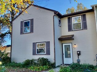 43 Berkshire Rd, Sicklerville, NJ 08081