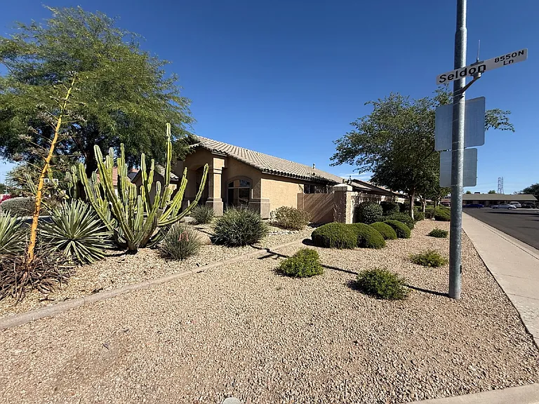 9587 W Seldon Ln — Photo 36