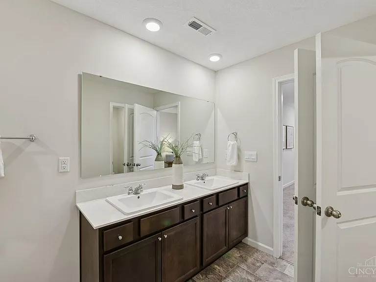 5001 Lakeview Dr — Photo 21